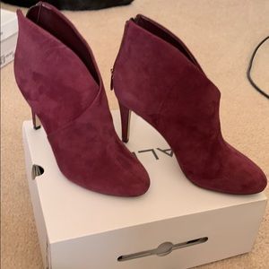 Beautiful Aldo Wine Booties